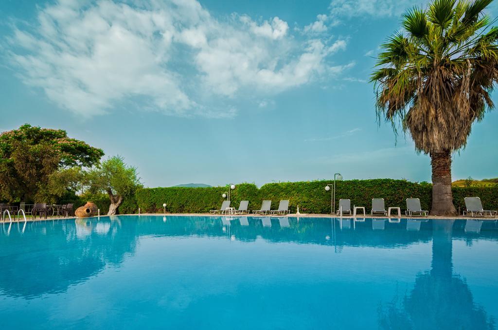Hotel Sias Resort Agios Avgoustinos Exterior photo